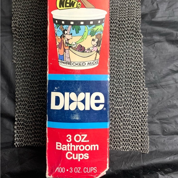 Vintage Dixie Disney Mickey Light Camera Movie 3oz Paper Cups 100ct New 1987 NOS - Picture 3 of 6